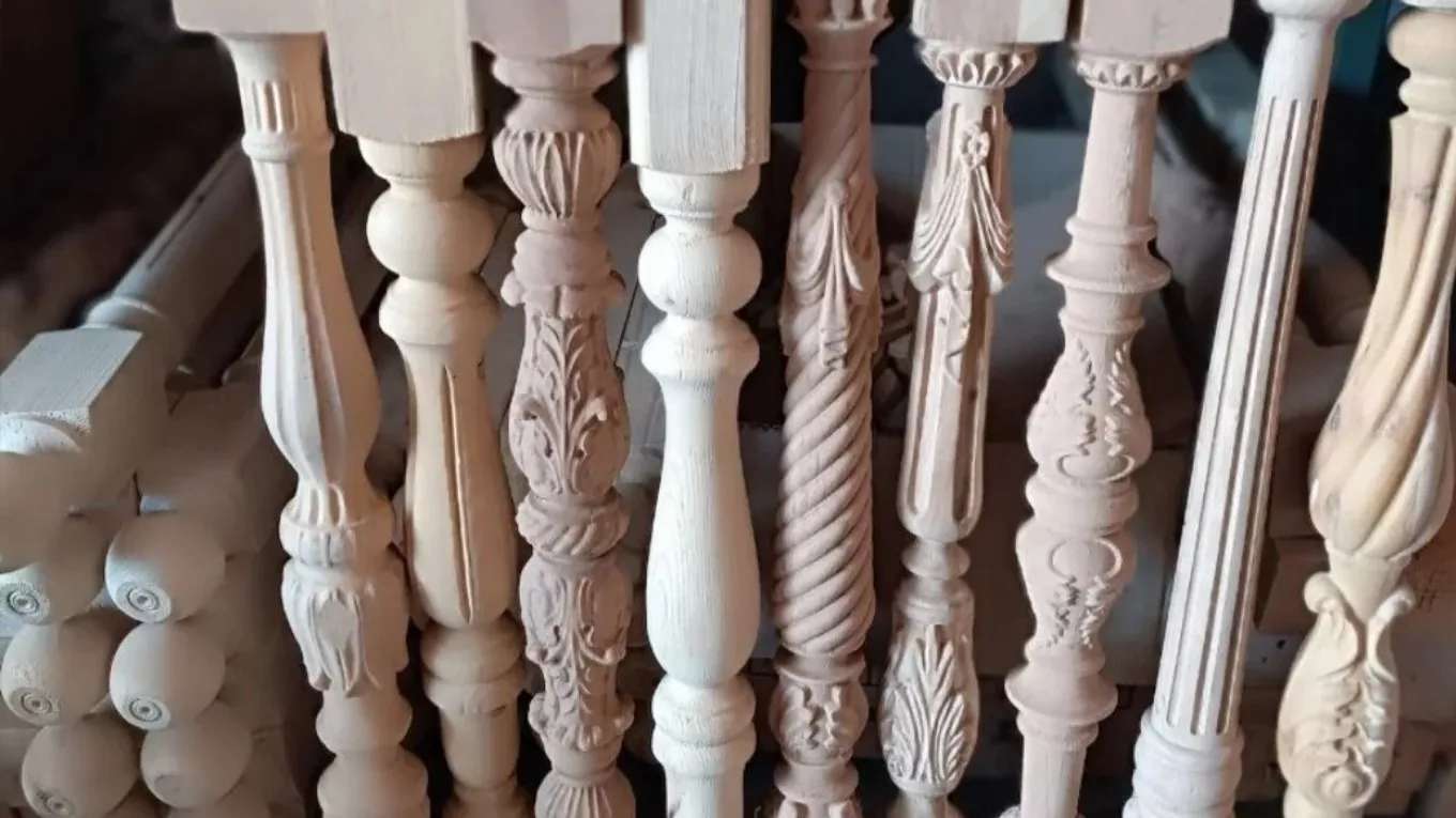 خراطی و منبت سانلی چوب حاتمی