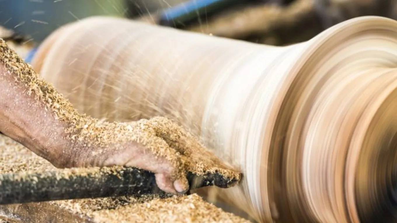 خراطی و منبت سانلی چوب حاتمی